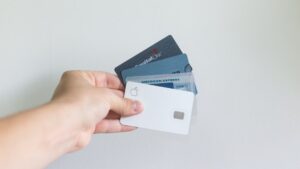 Credit use patterns: the revolver and the transactor - B2B Decision ...