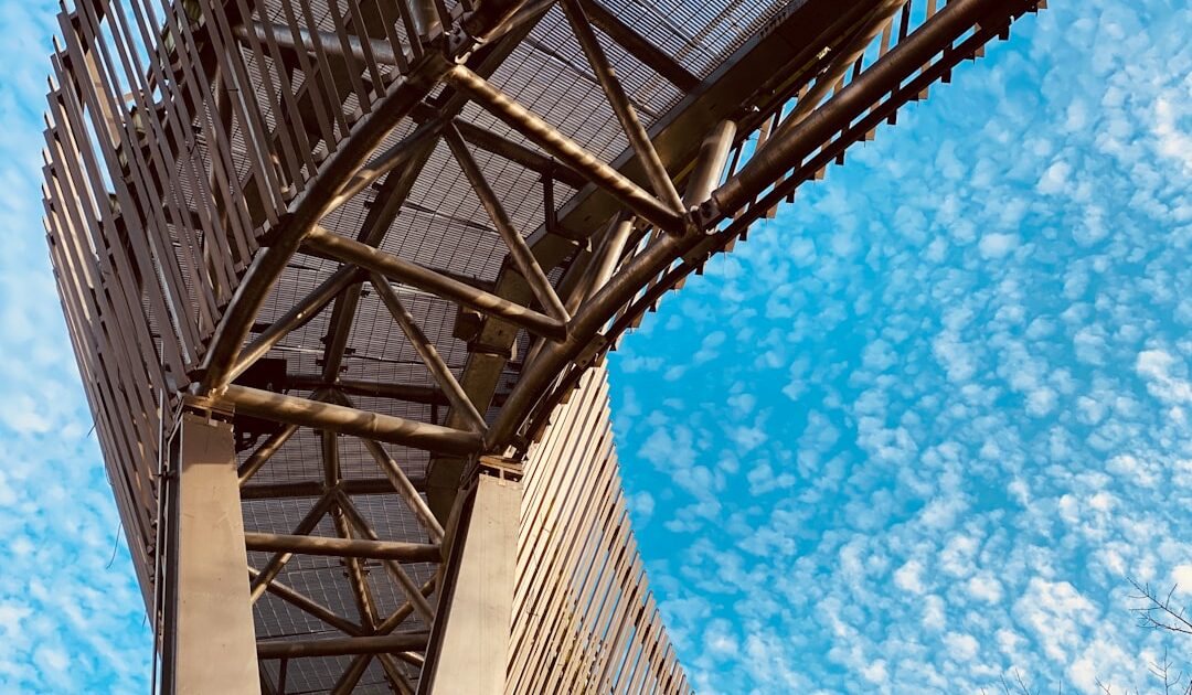 Breaking Data Silos: AI’s Role in Unified Analytics Platforms