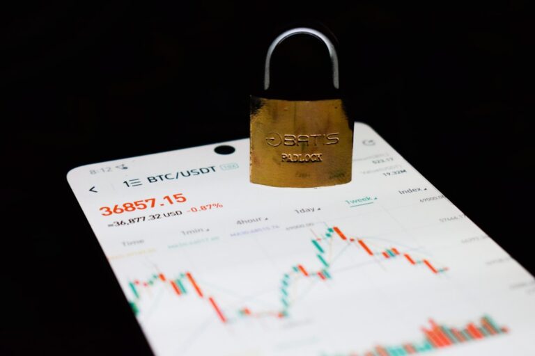 B2B Credit Risk: How AI Analytics Transforms Financial Decision-Making
