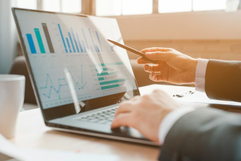 The Rise of the Analytics Engineer: A New Role for the AI Era